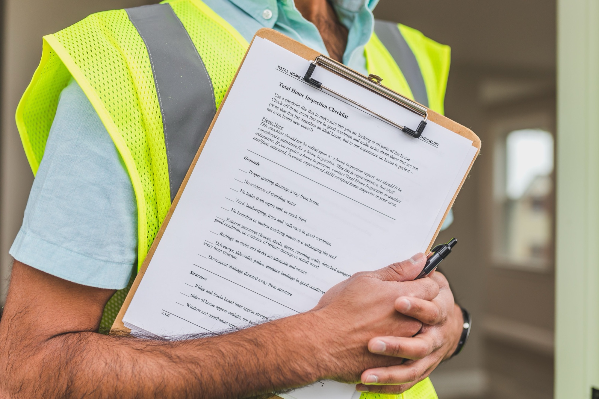 Checking goods against an inspection checklist